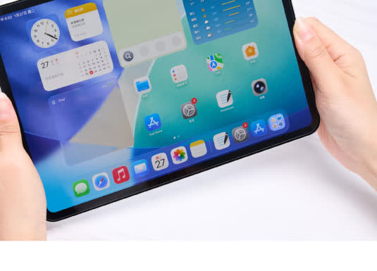 iPad with NovaPlus nano-etched tempered anti-glare film
